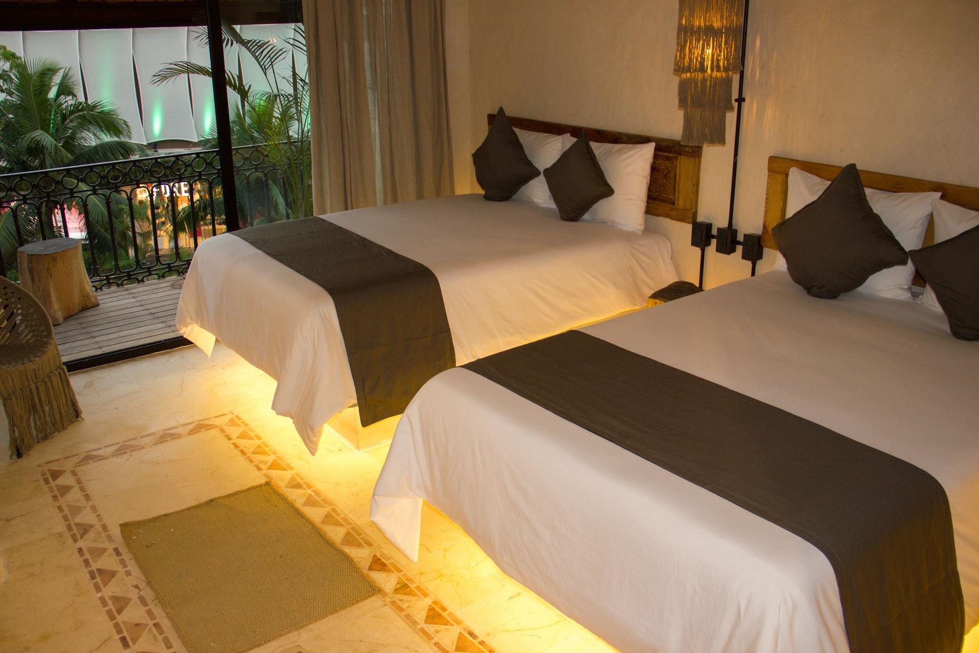 5TH AVE WITH PARKING Caribbean Paradise Boutique Hotel by BFH Playa del Carmen Extérieur photo