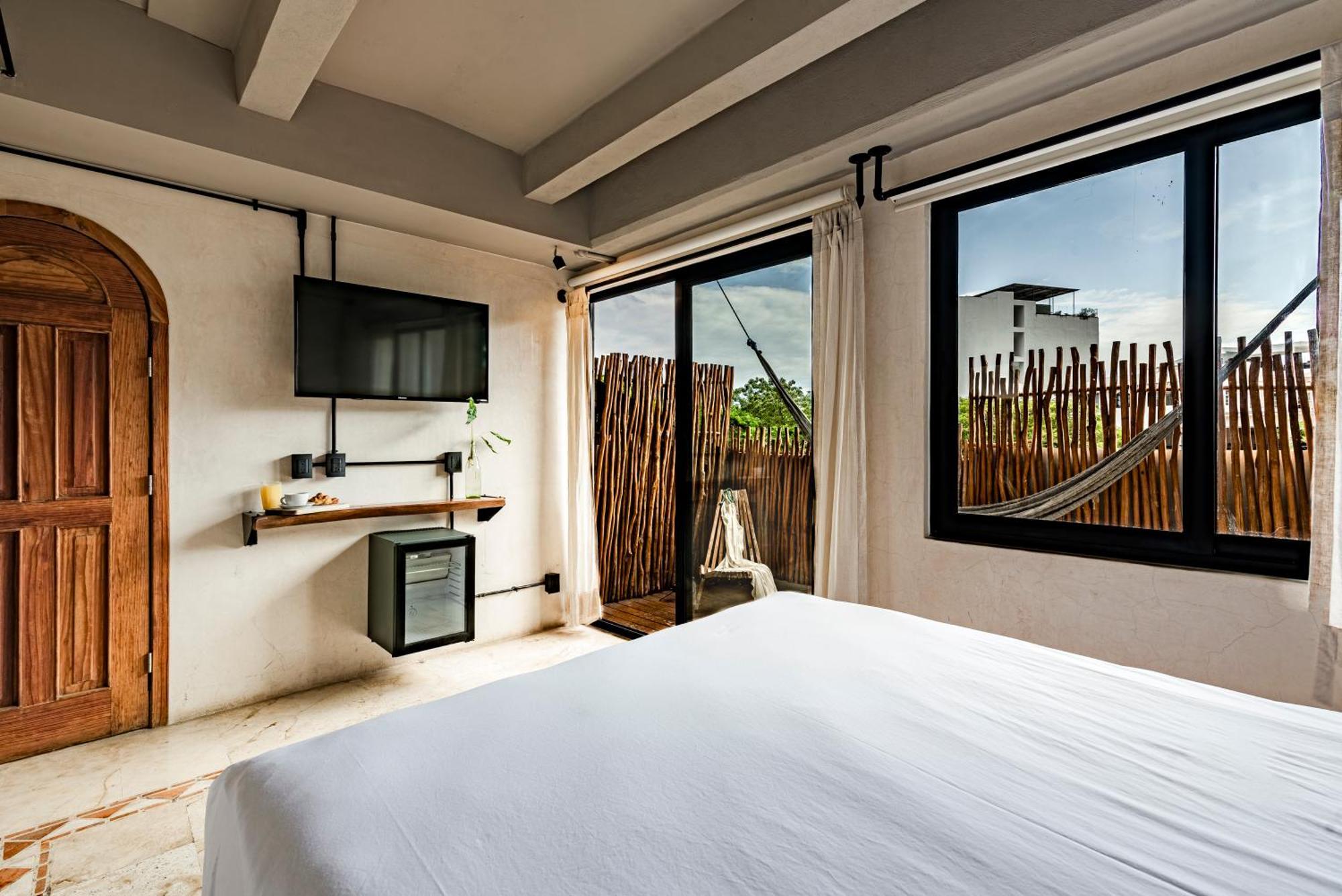 5TH AVE WITH PARKING Caribbean Paradise Boutique Hotel by BFH Playa del Carmen Chambre photo