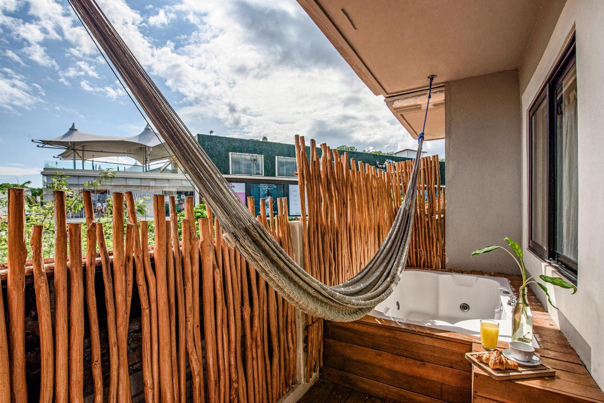 5TH AVE WITH PARKING Caribbean Paradise Boutique Hotel by BFH Playa del Carmen Chambre photo