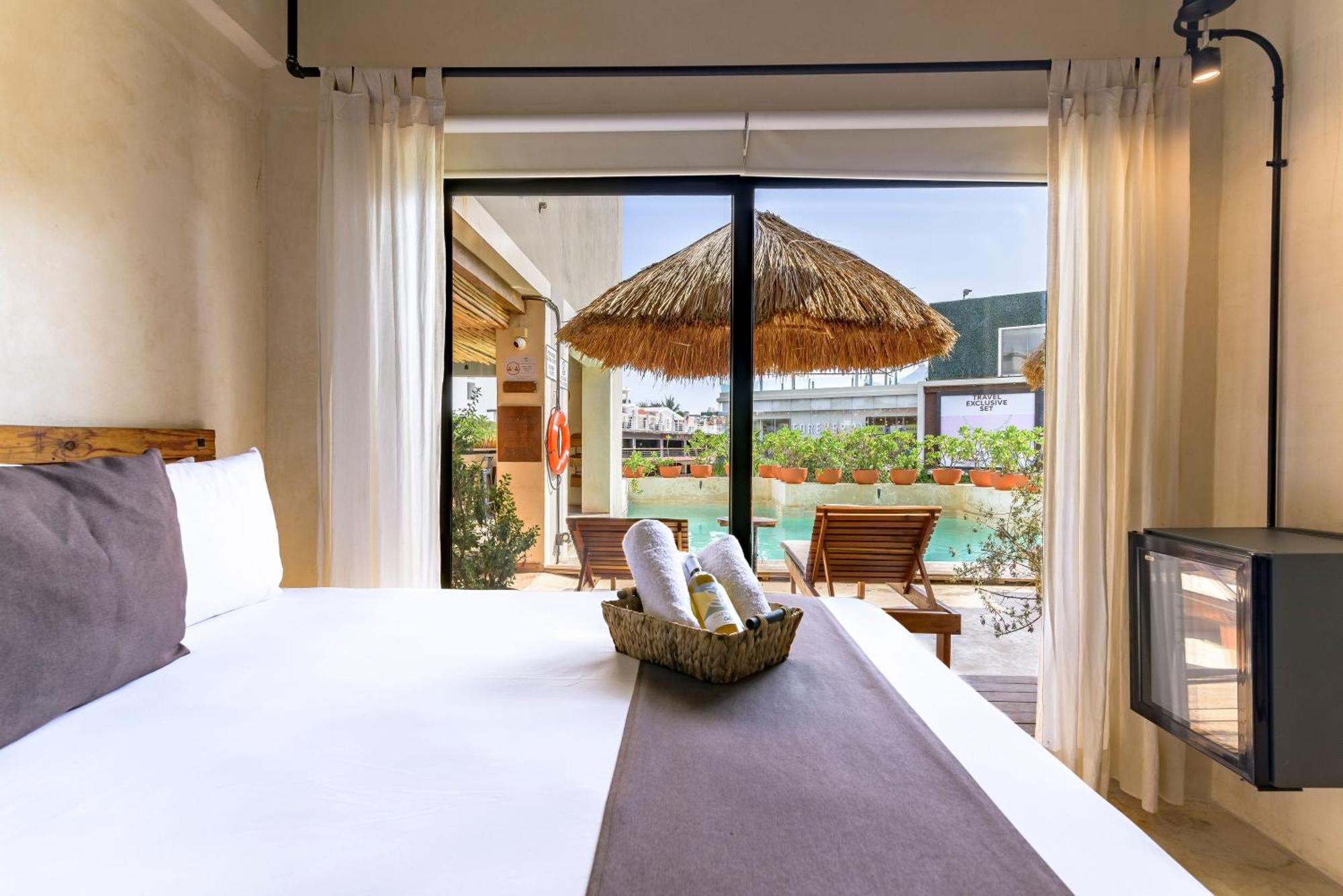 5TH AVE WITH PARKING Caribbean Paradise Boutique Hotel by BFH Playa del Carmen Extérieur photo