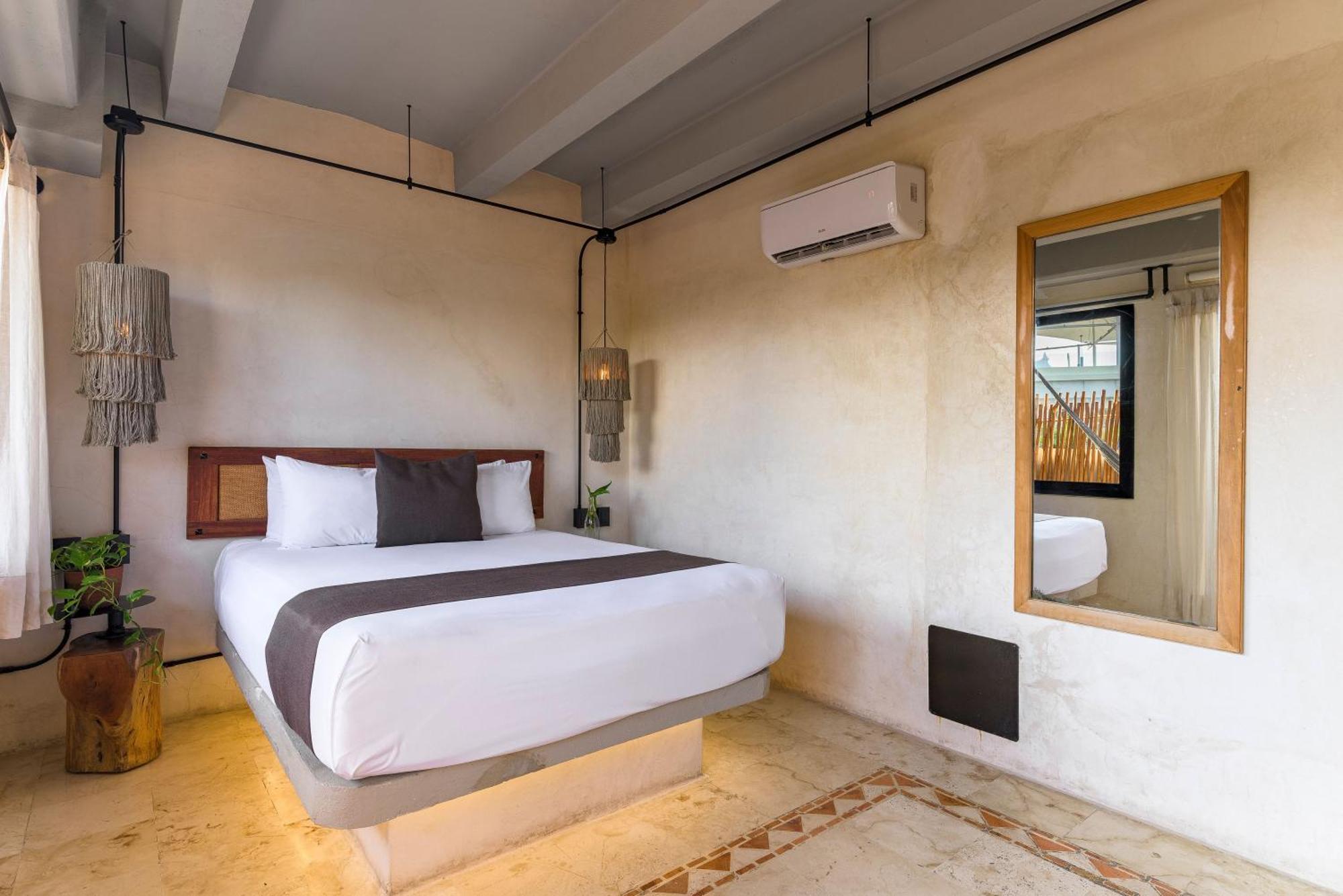 5TH AVE WITH PARKING Caribbean Paradise Boutique Hotel by BFH Playa del Carmen Extérieur photo